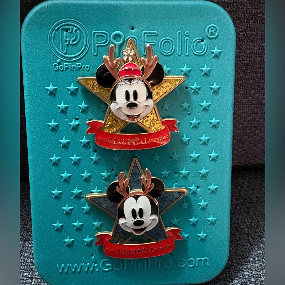 Mickey and Minnie Disney Christmas Pins 2017